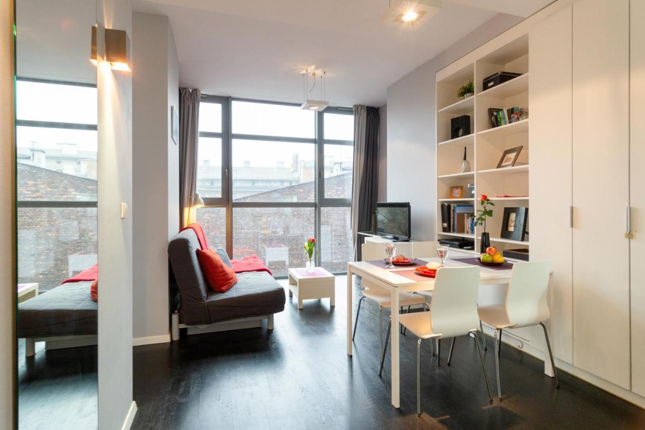 Secret Charm Fully Equipped Apt With Balcony คราคูฟ ภายนอก รูปภาพ