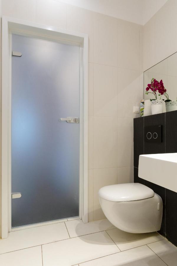 Secret Charm Fully Equipped Apt With Balcony คราคูฟ ภายนอก รูปภาพ