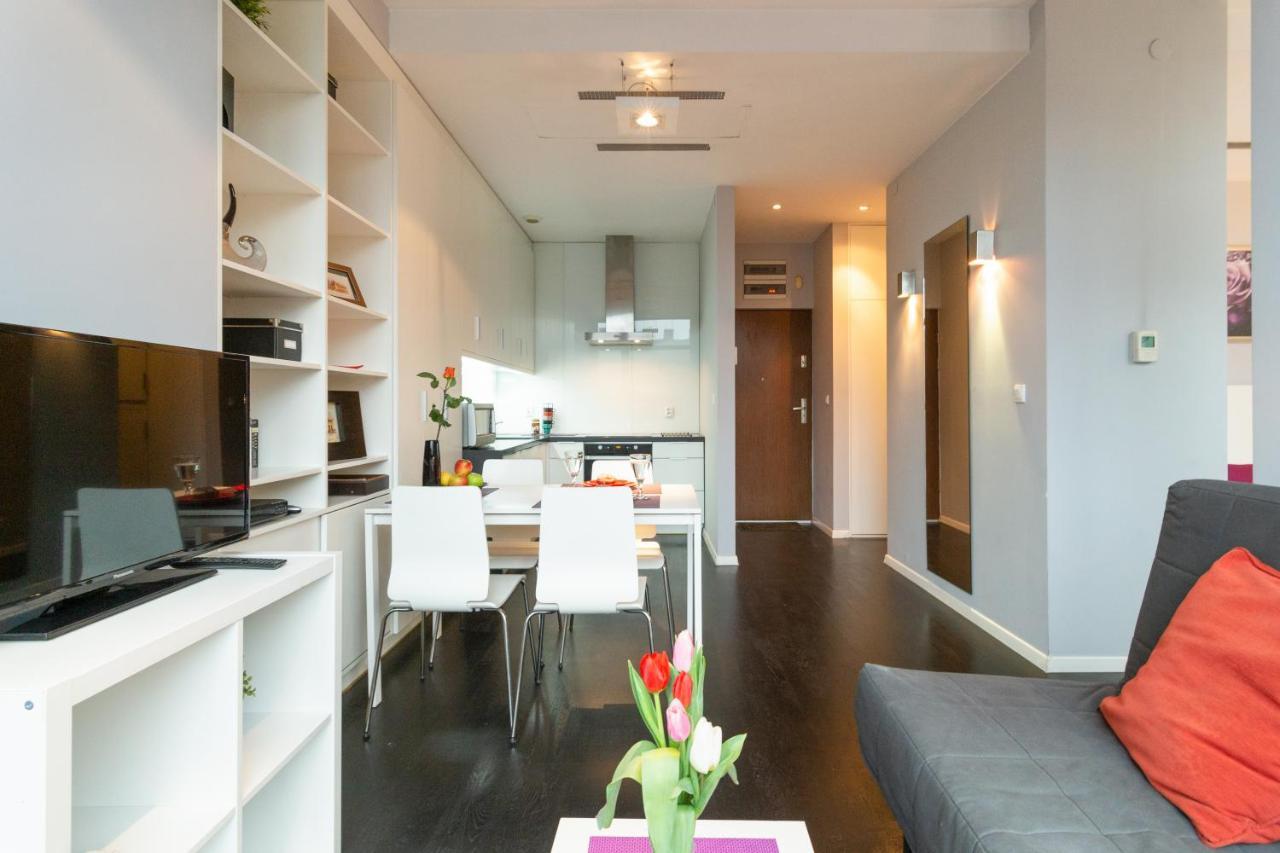 Secret Charm Fully Equipped Apt With Balcony คราคูฟ ภายนอก รูปภาพ